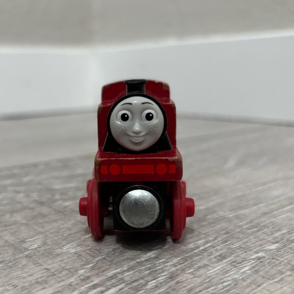 Wooden Rosie - Picture 3 of 8